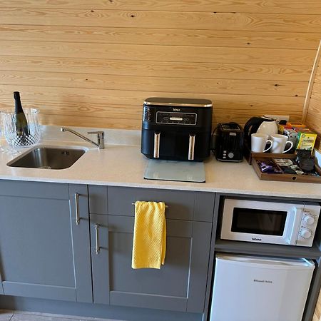 Hotel Ffrith Beach Glamping With Hot Tub Prestatyn Zewnętrze zdjęcie
