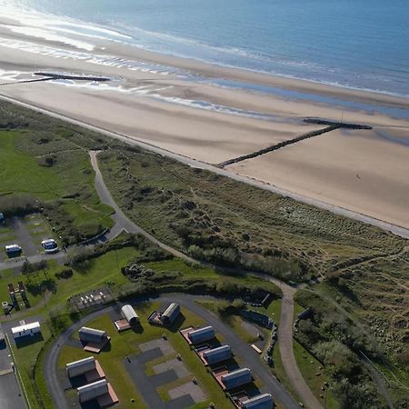 Hotel Ffrith Beach Glamping With Hot Tub Prestatyn Zewnętrze zdjęcie