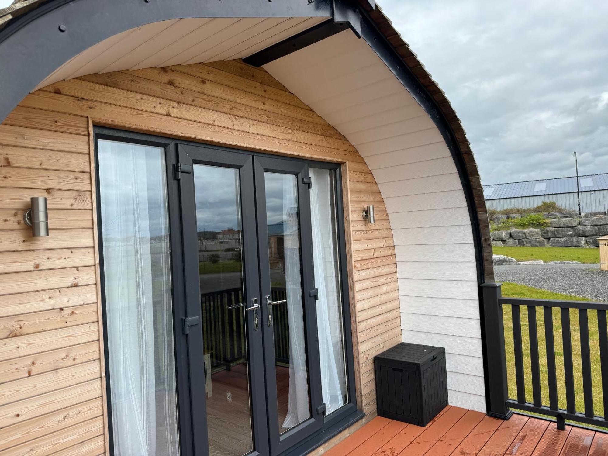 Hotel Ffrith Beach Glamping With Hot Tub Prestatyn Zewnętrze zdjęcie